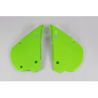 Fiancatine Laterali verde per Kawasaki KX 80 (1991-97) - PLASTICHE REPLICA - KA02760-026 - Ufo Plast